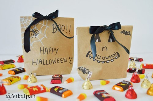 Brown paper bags with plastic free sweets